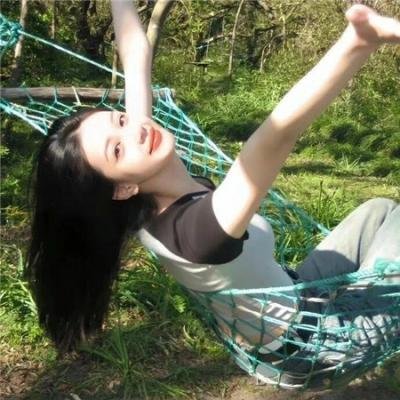 情谜艾曼纽 封面